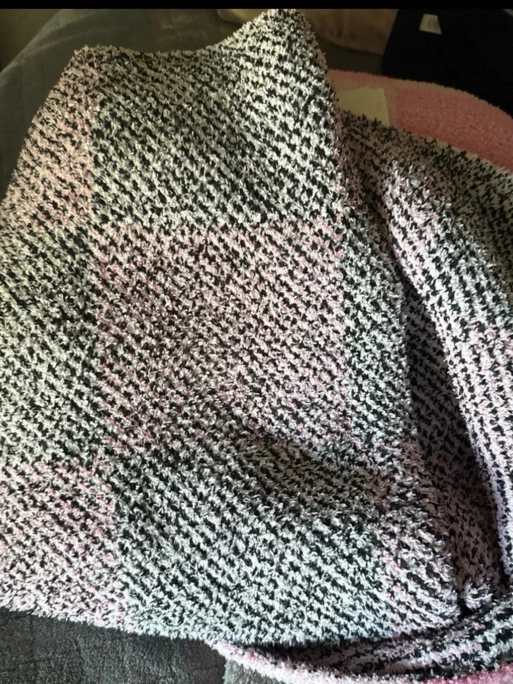 Pink Ghost Plush throw blanket 50x70